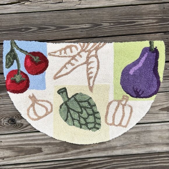 Vtg Half Round Rug Vegetable Design Garlic Eggplant Artichoke Tomato 19" x 30" - Picture 1 of 2